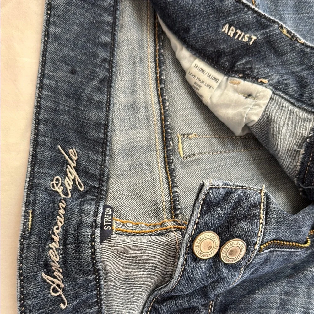 Women's Blue Jeans - Picture 2 of 3